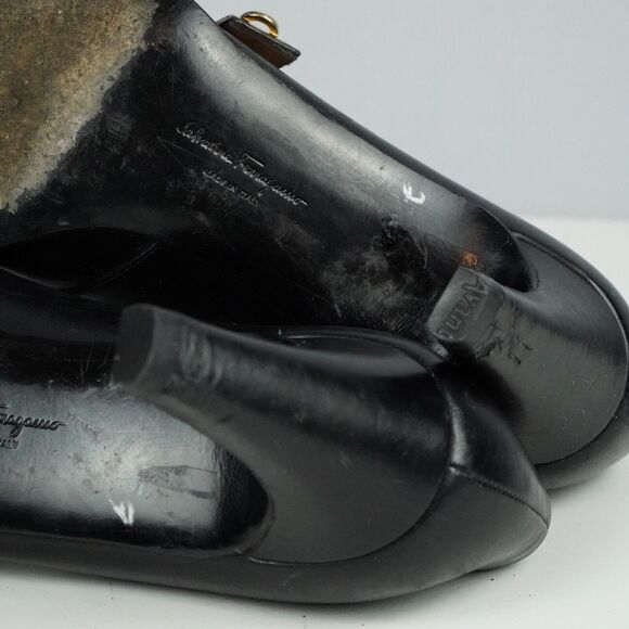 Salvatore Ferragamo Black Leather Pumps Size 7 Mary Jane Style Made in Italy - Picture 15 of 16